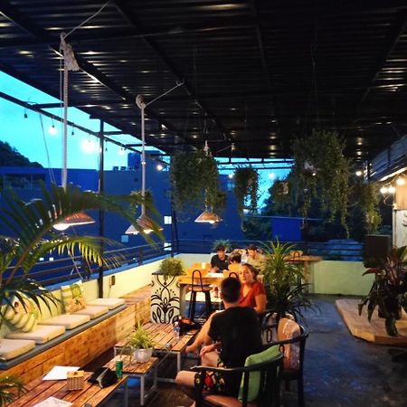 Luna'S House Hostel Chan Chau Bagian luar foto